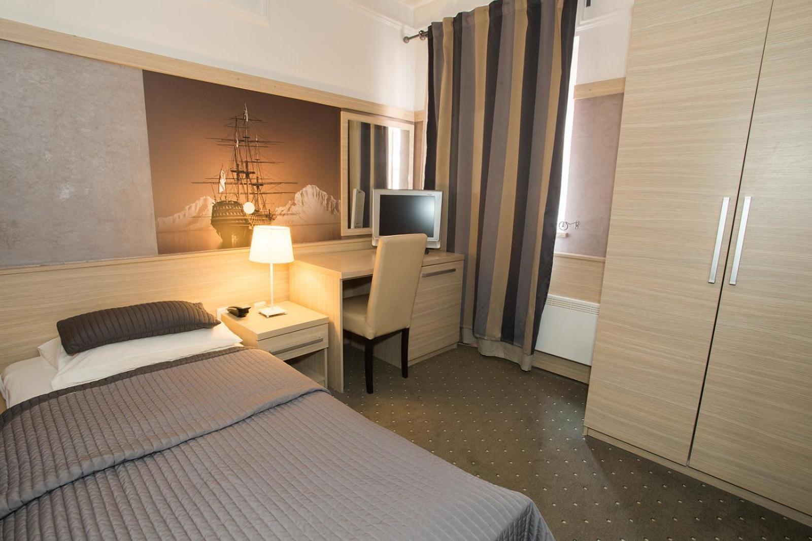 Hotel Galija Pula Cameră foto
