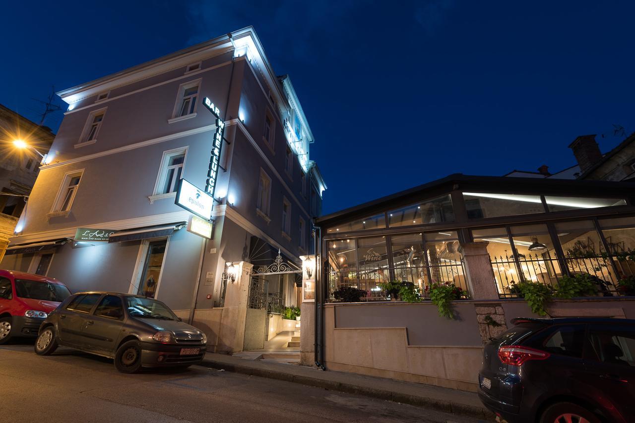 Hotel Galija Pula Exterior foto